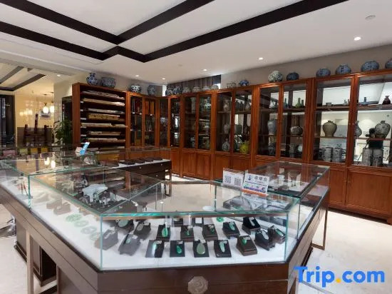 Zheyue Hotel (Shaoxing Lu Xun Hometown Cangqiao Straight Street)