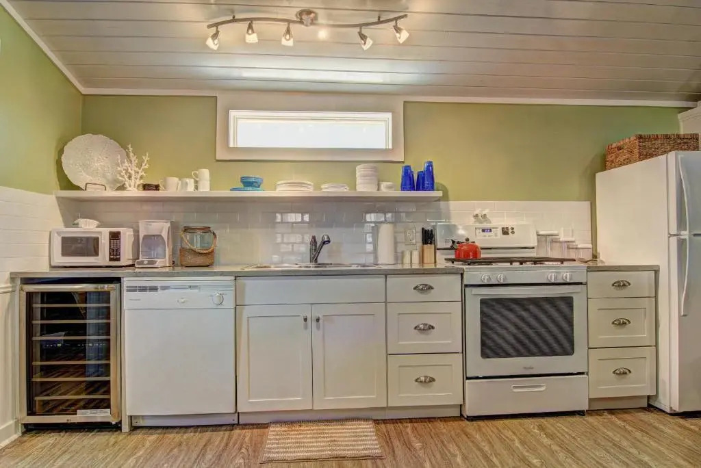 Hurricane Harbour Ss523h Cottage