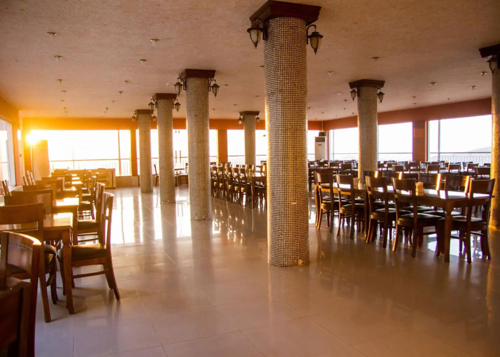 Al Anbat Hotel & Restaurant