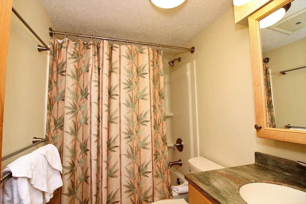 Pinnacle Condo Unit D13 by RedAwning