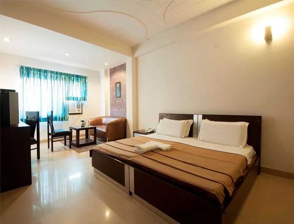 Hotel Era Residency