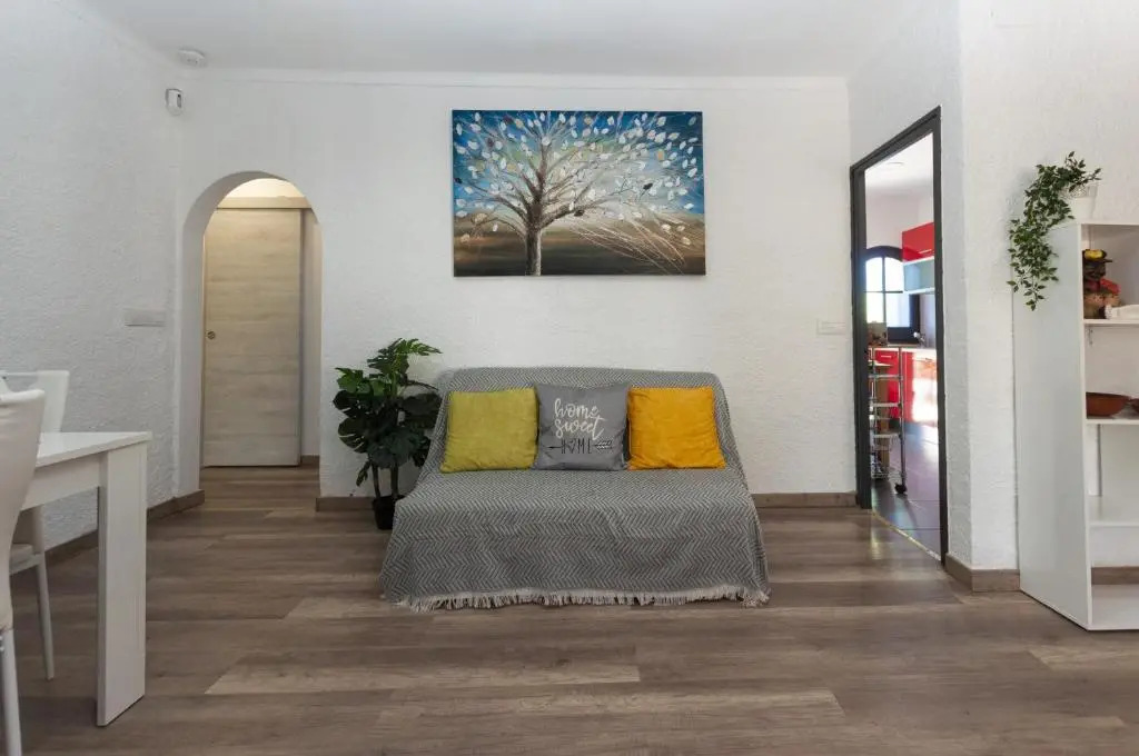 1215 BAIX CAMP casa con jardin - Apivend Immo
