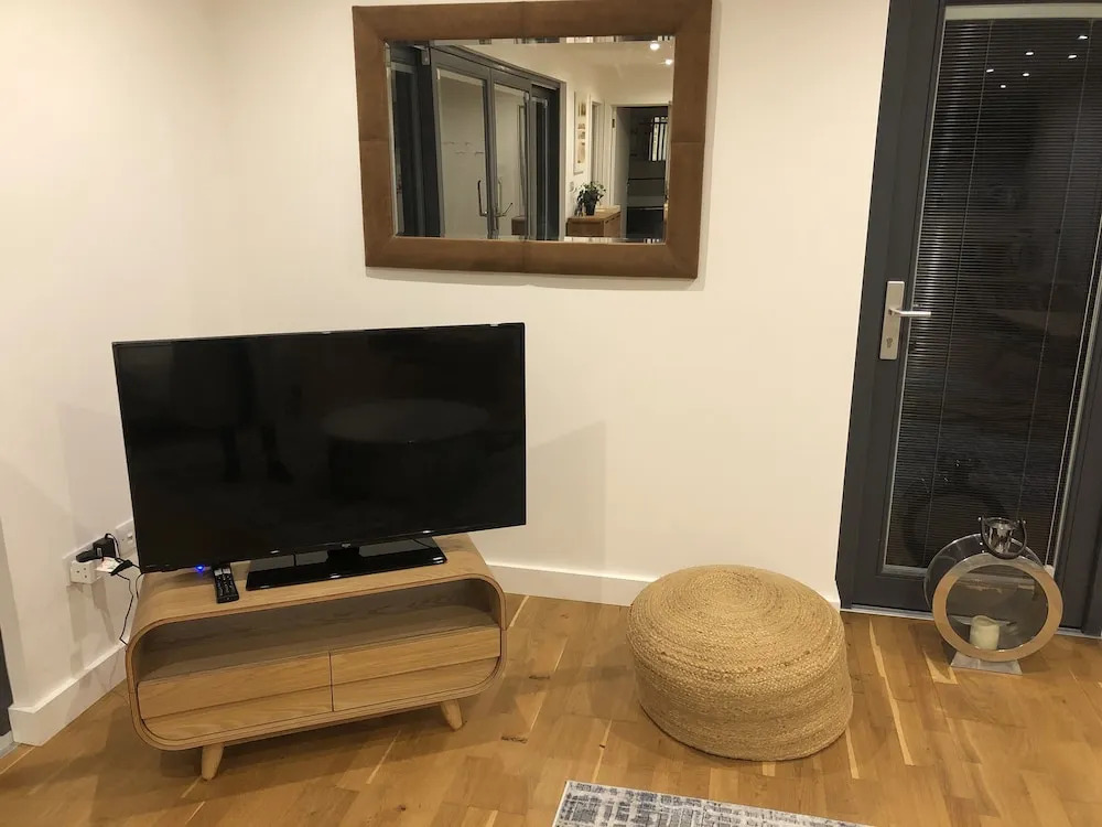 Countryside Annex- Sleeps 2, Free Parking & Garden