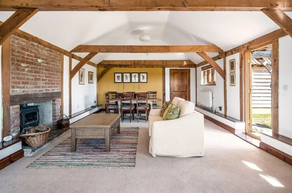 Huish Lodge