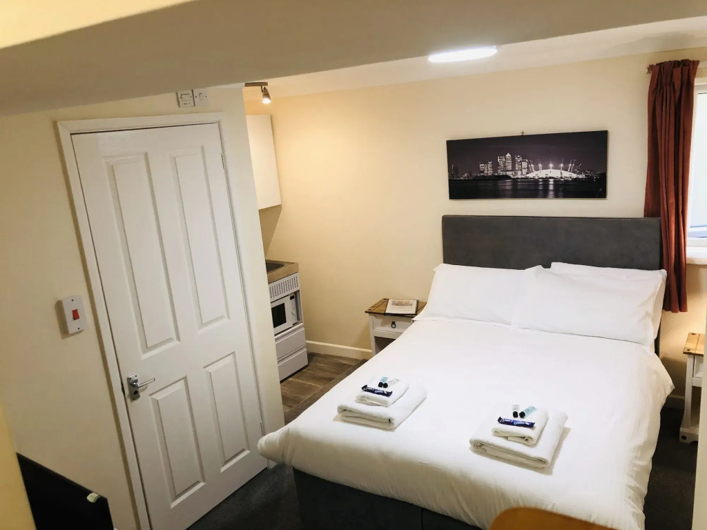 Royal Ashton Hotel