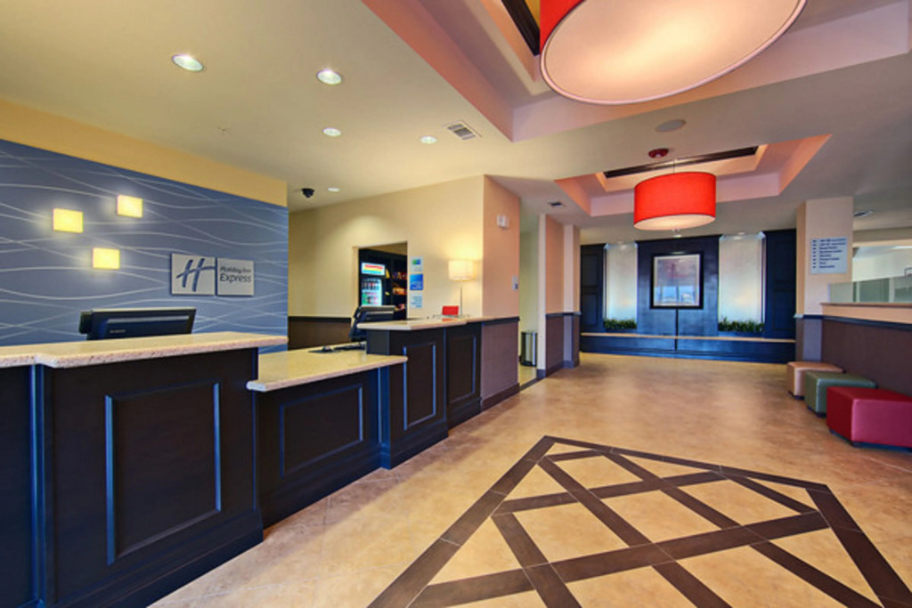 Holiday Inn Express & Suites Cotulla by IHG