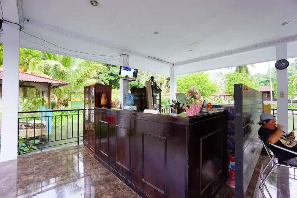 OYO 1254 Golden Lake Resort