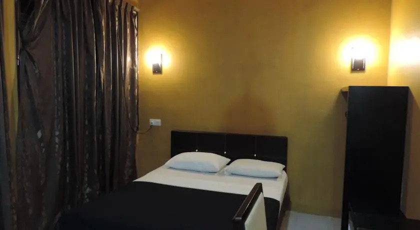 Golden Leaf Executive Residence