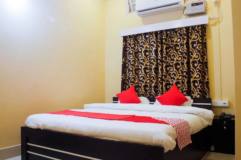 Oyo 17015 My Lodge