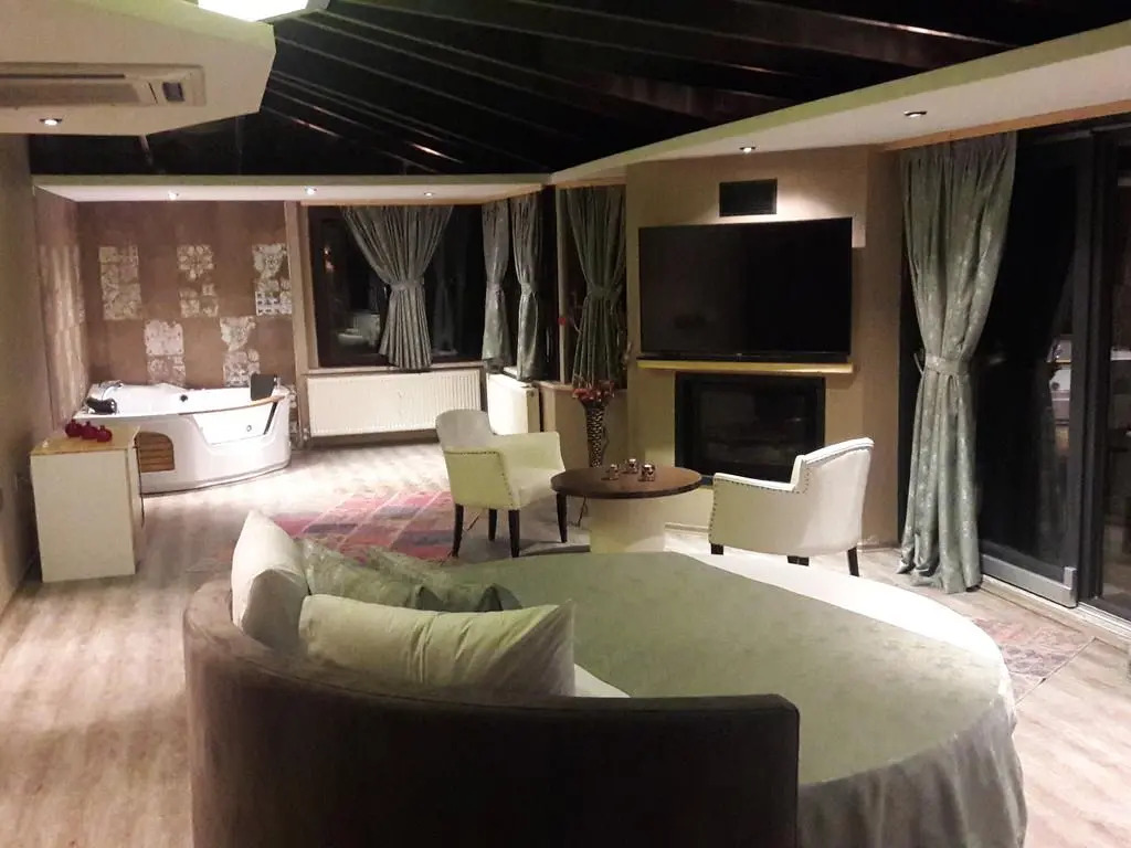 Velena Hotel