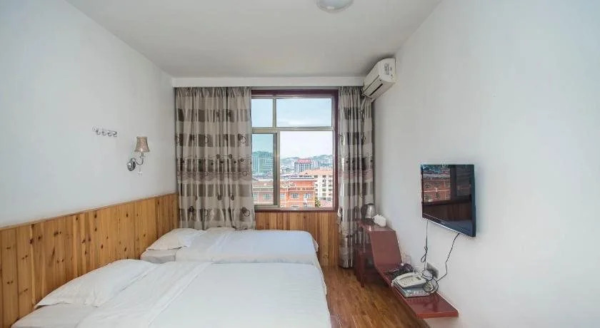 Zhangjiajie Yijiaqin Hotel