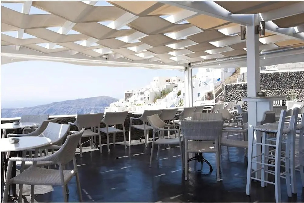 Katerinas Castle - Caldera Cave Hotel