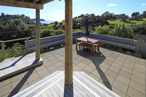 Onetangi Lookout - Stay Waiheke