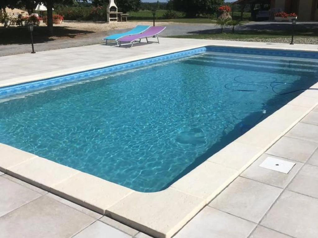 Quaint Holiday Home, Private Pool, close to Nougaro circuit