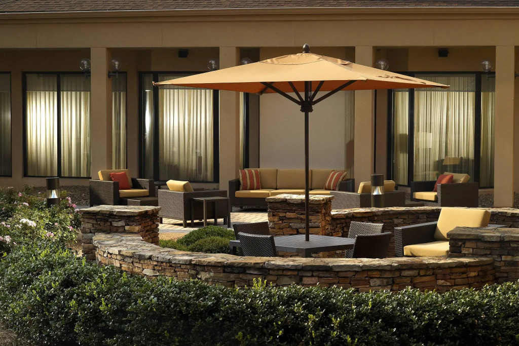 Courtyard by Marriott Atlanta Airport South/Sullivan Road