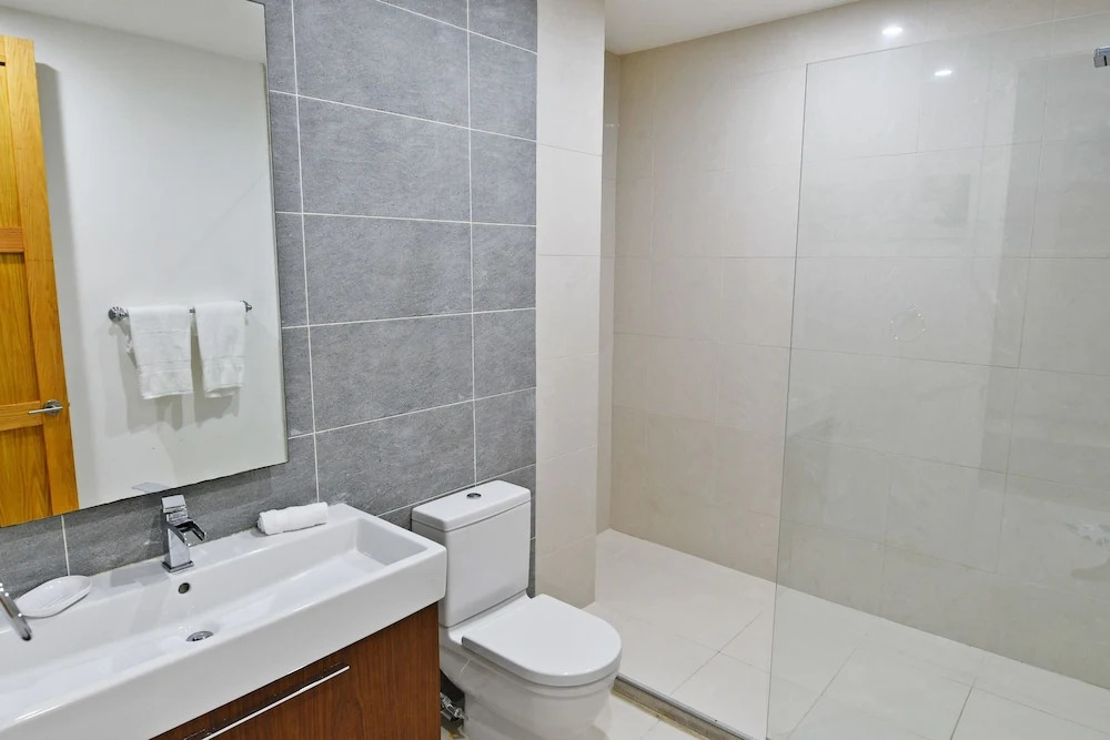 Blue Mall Residence Condos