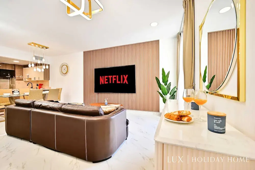LUX  The Murjan Sea View Suite