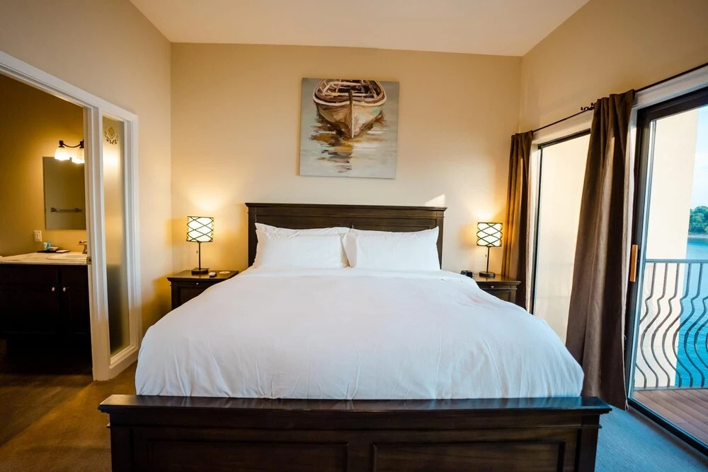 2 Bedroom Lake View Villa- 609