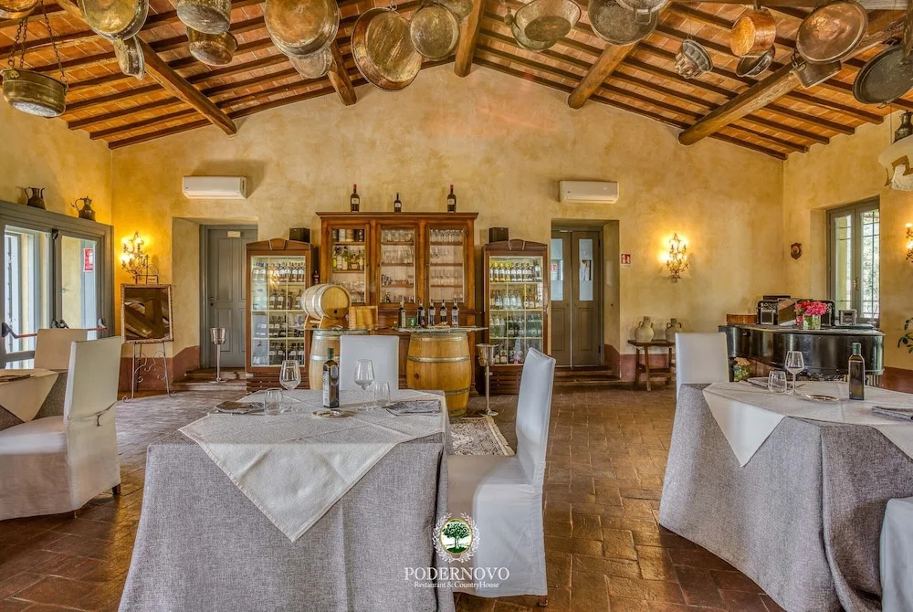 Podernovo di Castello delle Regine
