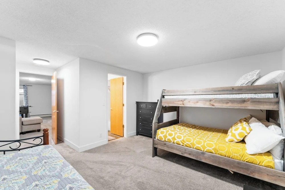 Saddle Ridge Townhomes #253 : 2