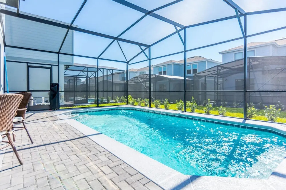 Zurich Sunrise - Private Pool & 24/7 Support