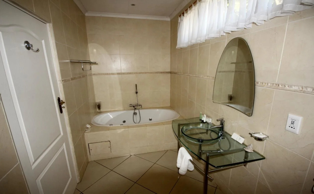 Whalesong Guest House