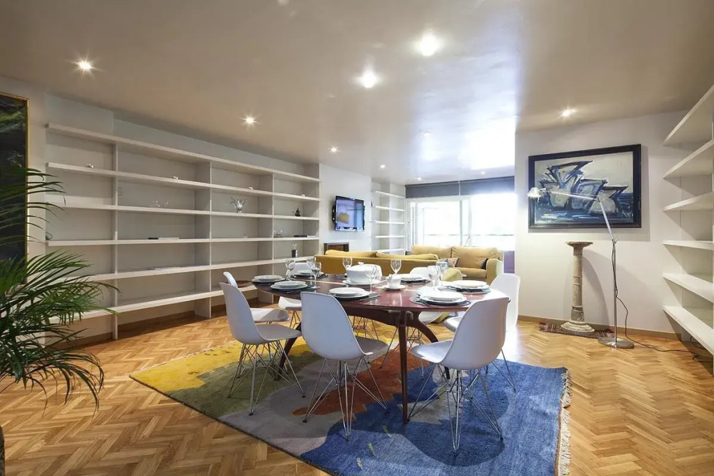 Classic Bonanova - 4 Bedroom Apartment 2nd Floor - Msb 56028