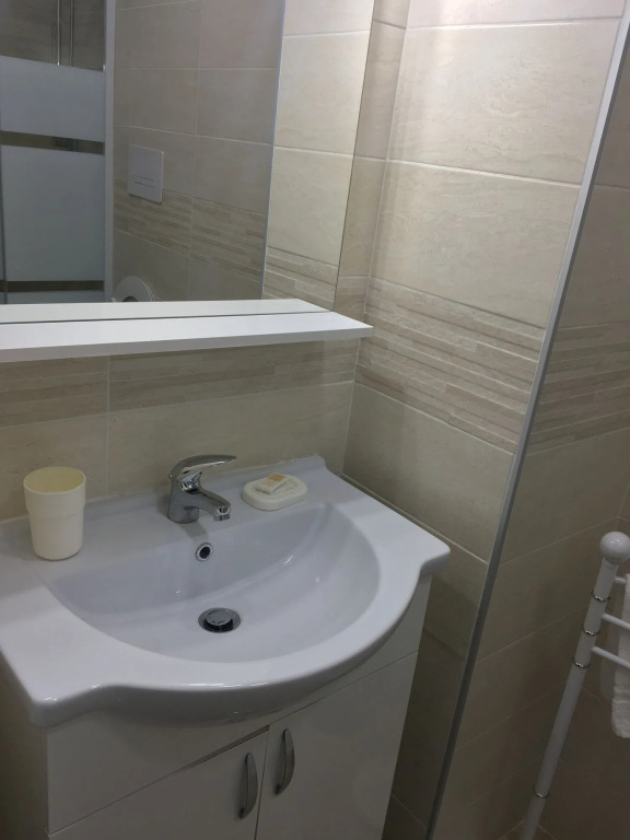 B&B Metropolitan