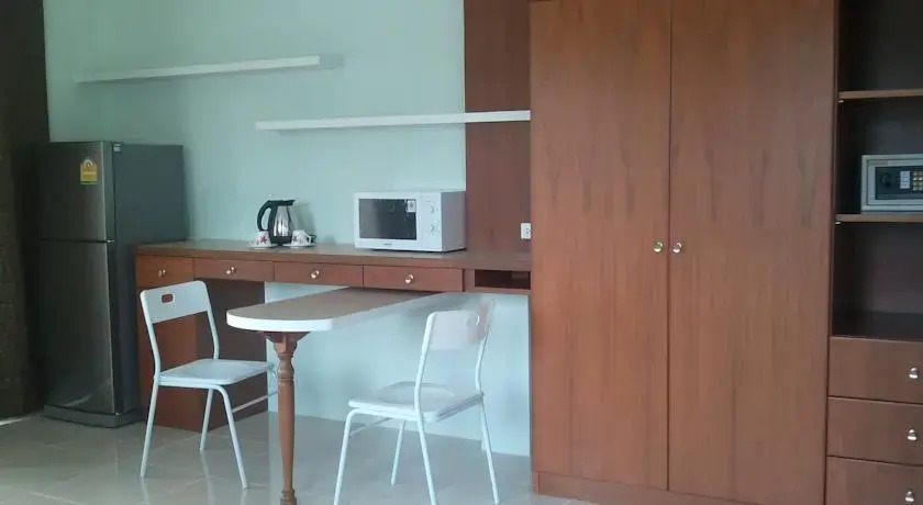 Cheewa Service Apartment