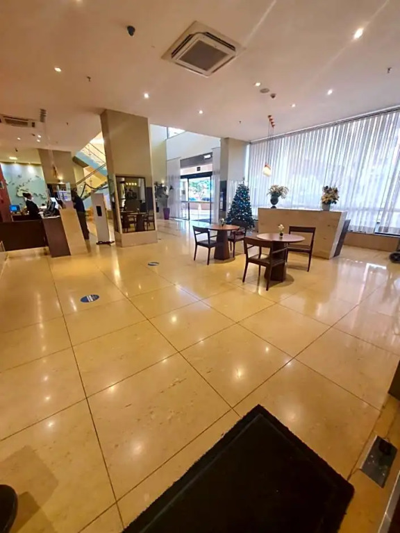 FLAT NO NOBILE SUÍTES MONUMENTAL COM ESTACIONAMENTO GRÁTIS, AO LADO DA ESPLANADA DOS MINISTÉRIOS E DO ESTÁDIO MANÉ GARRINCHA, WI-FI, PISCINA, ACADEMIA, SAUNA, RECEPÇÃO 24HS By REI DOS FLATS