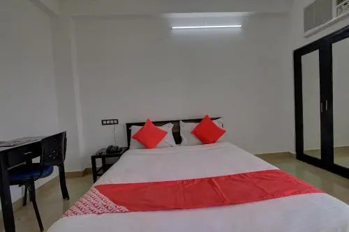 OYO 15121 The kiosk hostel