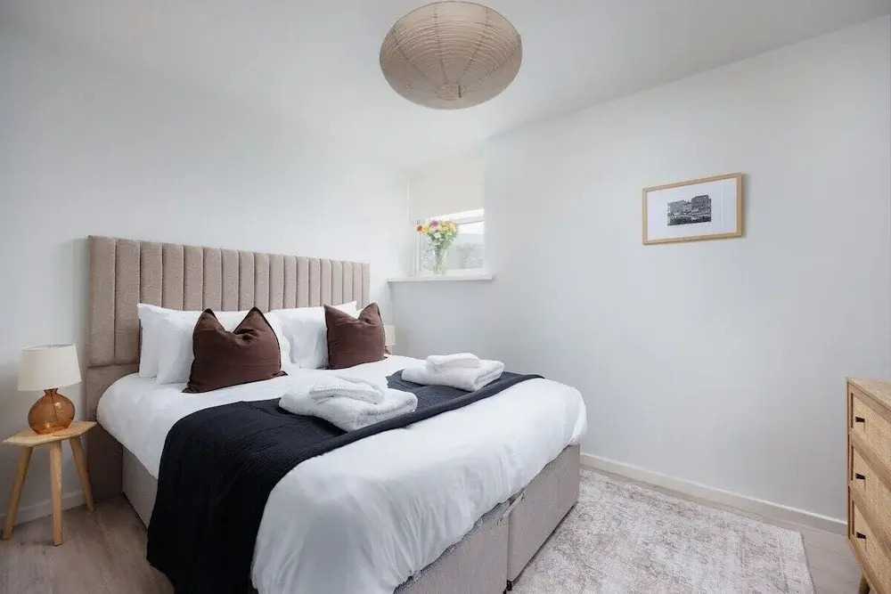 Luxury First Floor 2 bed Apartment