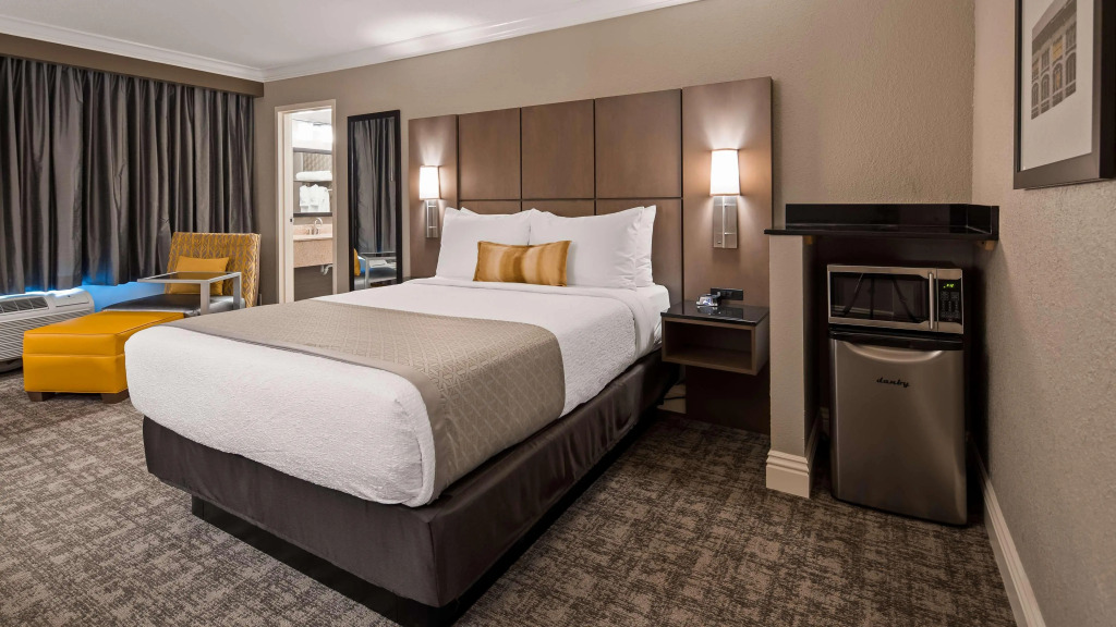 Cottonwood Airport & Expo Hotel Louisville
