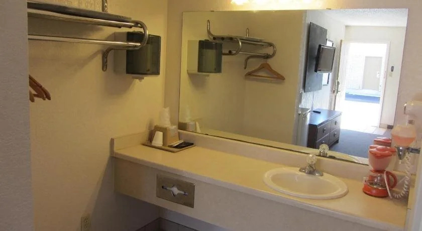 Hebbronville Executive Inn