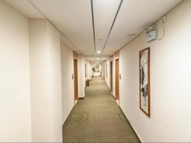 GreenTree Inn GuangXi HePu HuanzhuSouthRd.Transit Center Express Hotel