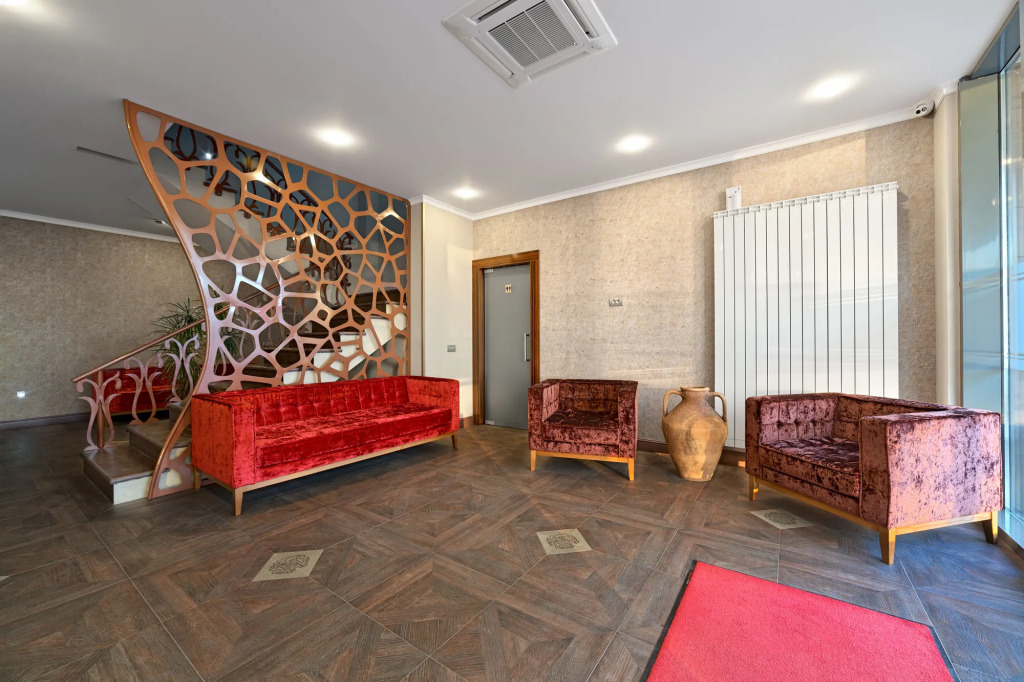Tomis Garden Apartments Mamaia