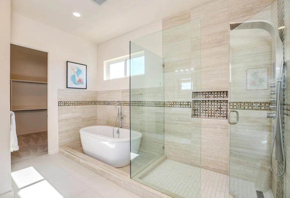N Sunrise Home 4 Bedrooms 3 Bathrooms Home
