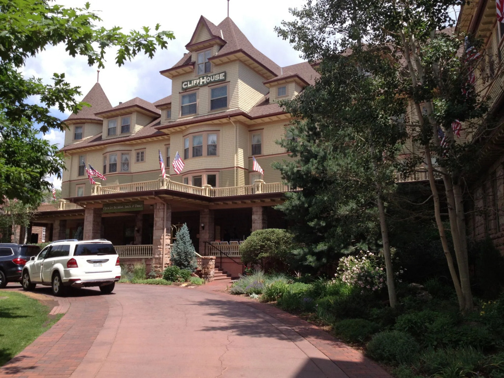 Cliff House at Pikes Peak