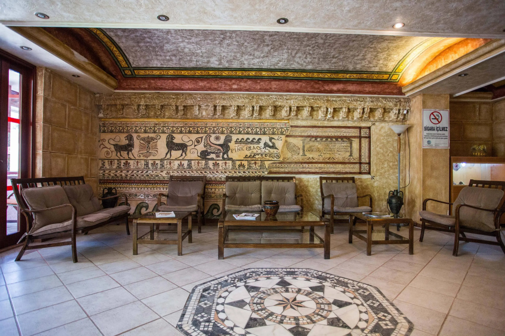 Club Pink Palace Hotel