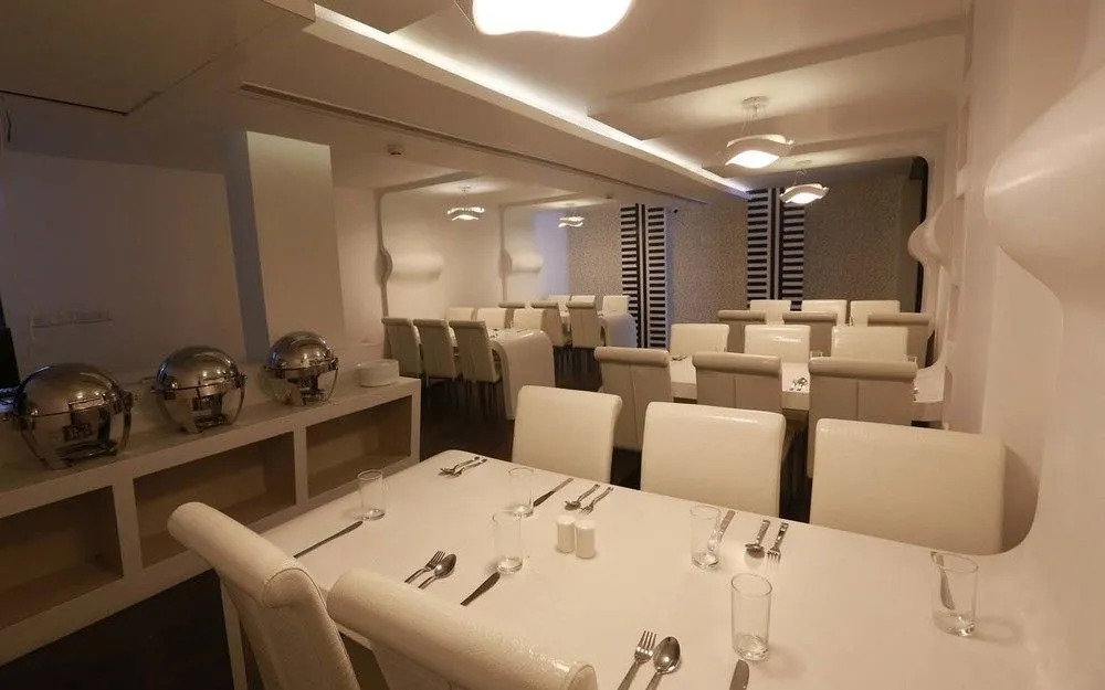 Hotel M Grand