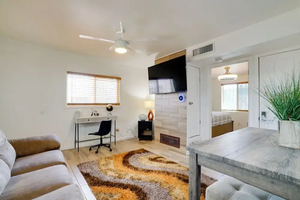 Gated 1BR Apt Near UMC + Texas Tech
