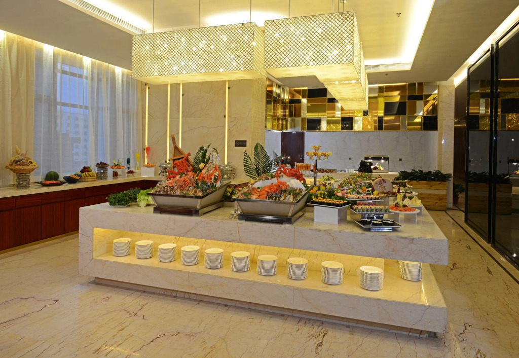 Menshine Gloria Plaza Hotel