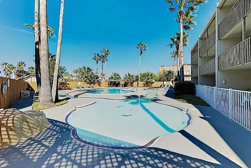 New Listing! Coastal W/ Pool - Walk To Beach 2 Bedroom Condo