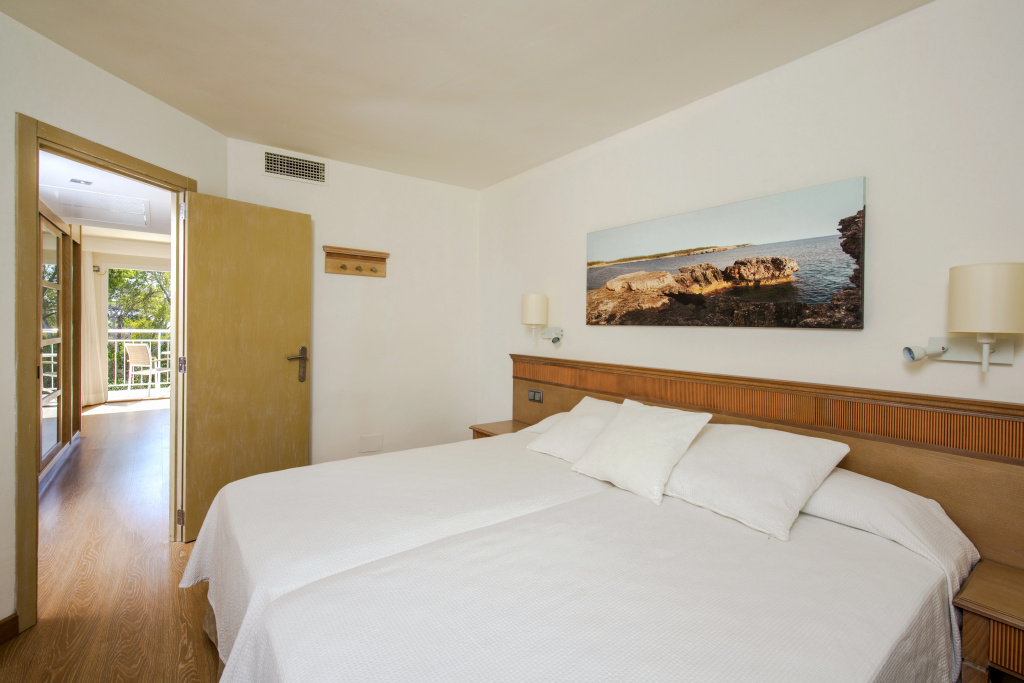 Отель Iberostar Club Cala Barca - All Inclusive