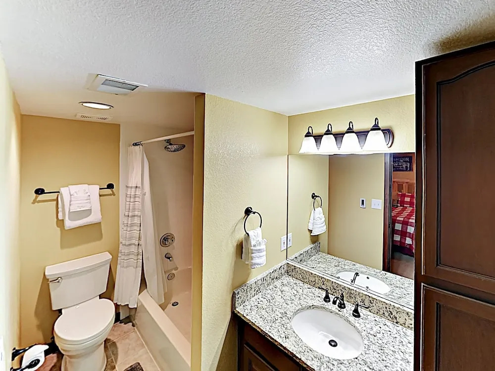 New Listing! Warriors Mark Townhome W/ Hot Tub 3 Bedroom Townhouse