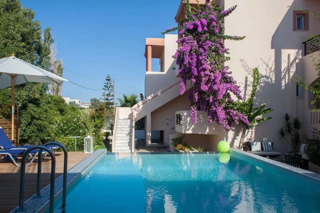Solon Apartments Near Beach