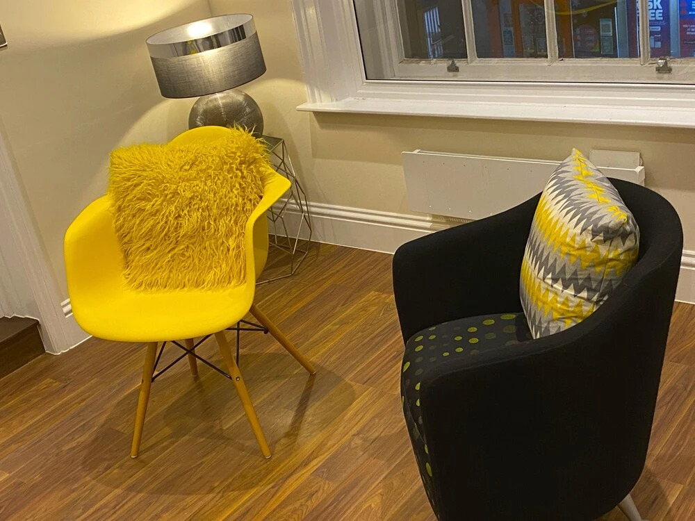 Luxury High Street Apartment
