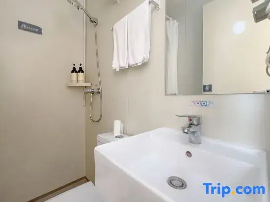Yiju Hotel