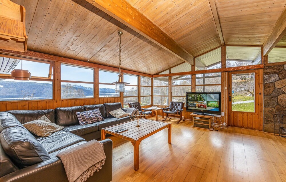 Awesome Home in Vatne With 4 Bedrooms and Wifi