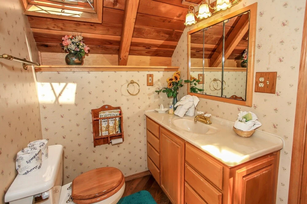 Cornerstone Cabin -fun And Cozy Home With A Hot Tub That Backs To The National Forest! 1 Bedroom Home